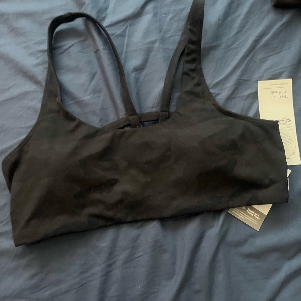 Vuori camo Black Sports Bra